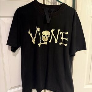 Vlone lost bones tee (rare) 
Sz L
Great condition